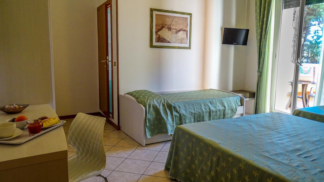 Hotel Boccaccio-Free Parking- Milano Marittima Extérieur photo