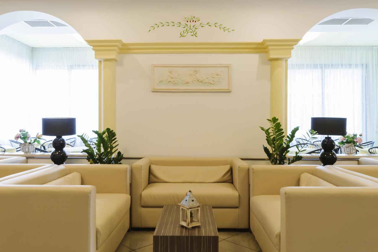 Hotel Boccaccio-Free Parking- Milano Marittima Extérieur photo